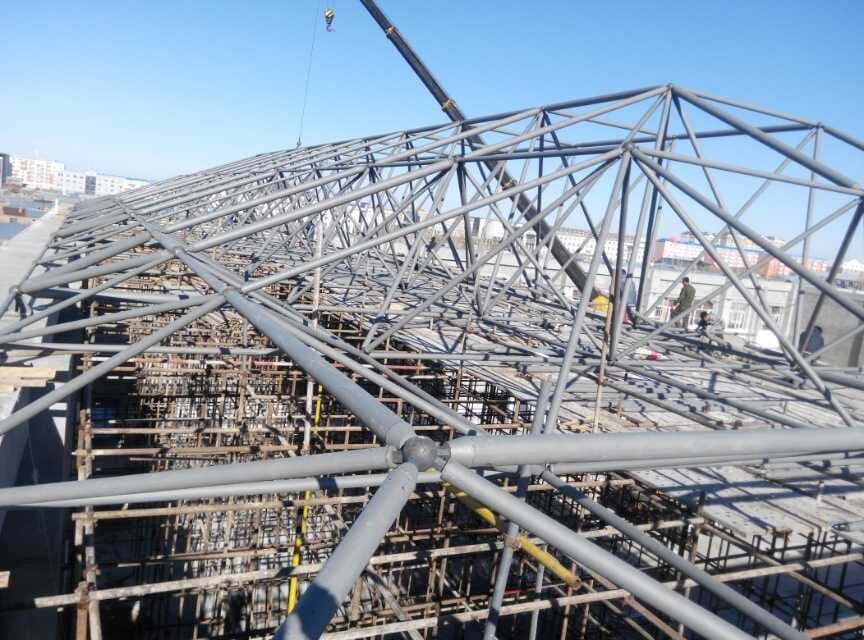 叶城商贸城屋顶网架工程